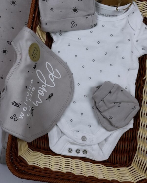Baby Unisex Organic Cotton 5-Piece Baby Receiving Set – (Newborn to 6 Months) - Image 4