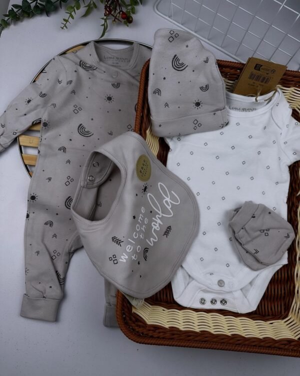 Baby Unisex Organic Cotton 5-Piece Baby Receiving Set – (Newborn to 6 Months)