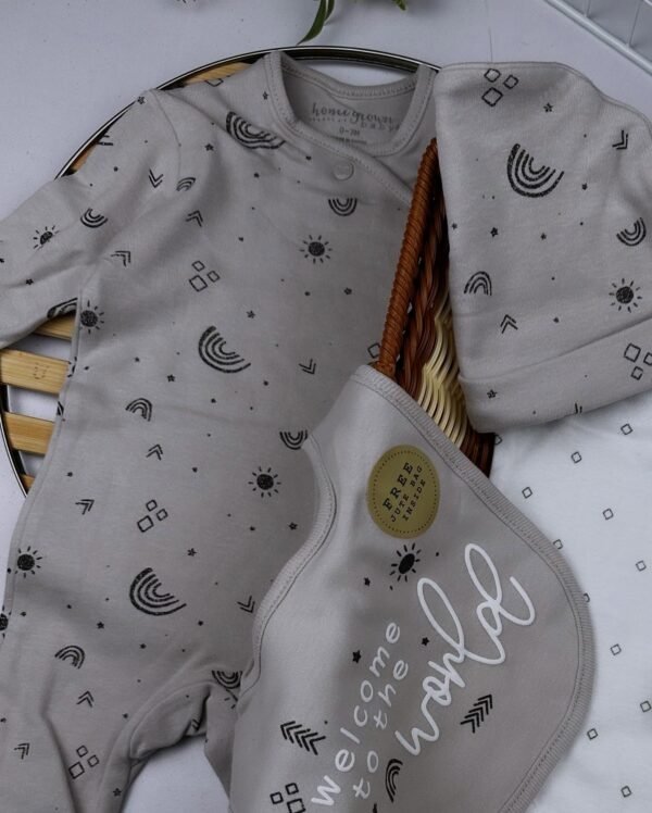 Homegrown Grey Organic Cotton 5-Piece Printed Baby Gift Set - Image 3