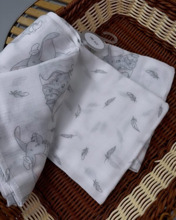Disney 3 Pack Baby Cream Dumbo Muslin Cloths - Image 3