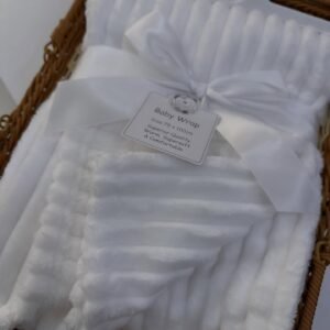 Baby White Fleece Wrap Blanket – Unisex Soft Jacquard Gift Blanket (75x100cm)
